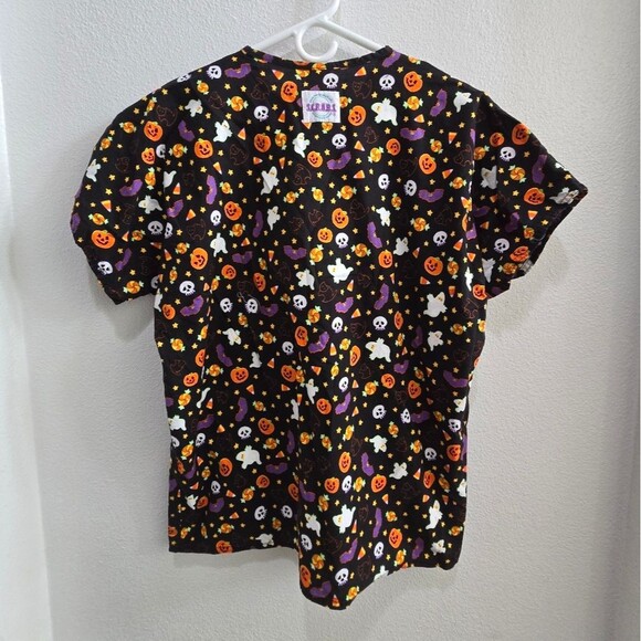 SCRUBS Halloween scrub top pumpkins ghost size medium - Picture 2 of 3